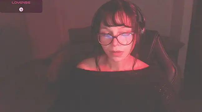 Snapshot of modjo_ chatting on 03.20.25 modjo  online show from 03.20.25