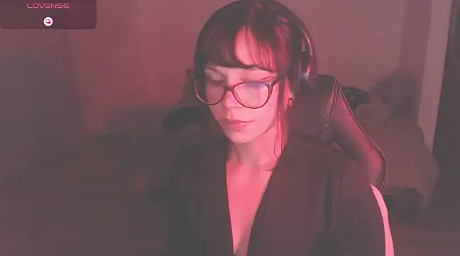 Snapshot of modjo_ chatting on 03.22.25 modjo  online show from 03.22.25