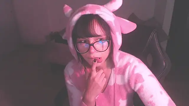 Snapshot of modjo_ chatting on 10.07.25 modjo  online show from 10.07.25