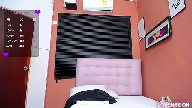 veronicaroose  online show from 03.11.25