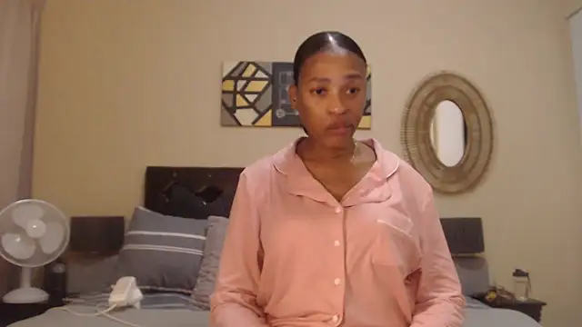 Creamyass22 online show from 12.21.25