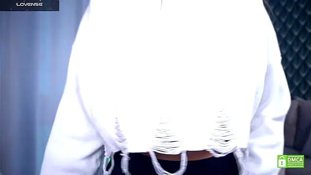 Snapshot of AmmyScotch chatting on 09.25.25 AmmyScotch online show from 09.25.25