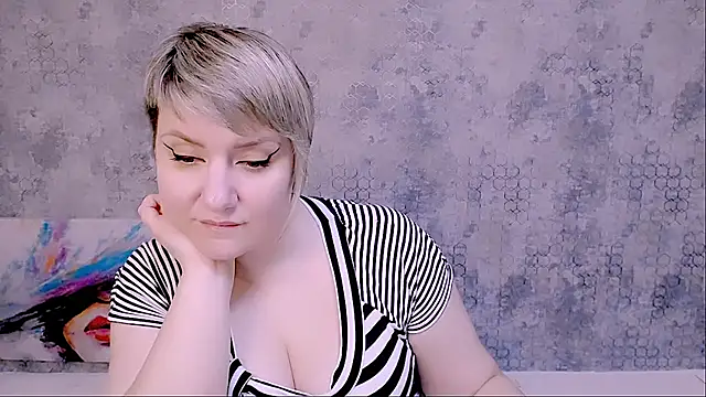 Djullia online show from 03.15.25