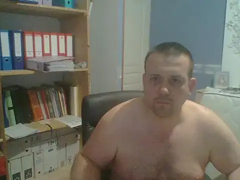 manubm03 online show from 02.18.26