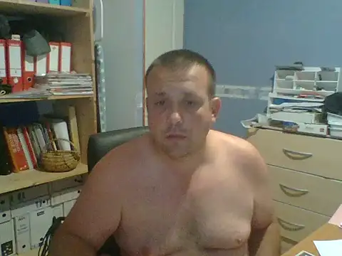 Snapshot of manubm03 chatting on 06.25.26 manubm03 online show from 06.25.26