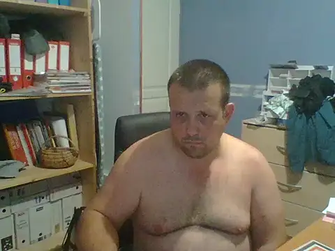 Snapshot of manubm03 chatting on 06.27.26 manubm03 online show from 06.27.26