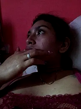 annie-19 online show from 02.01.25