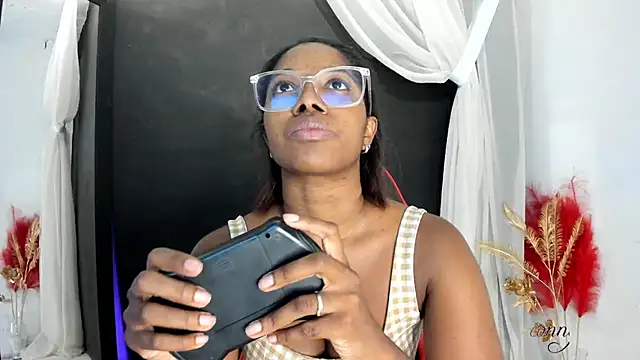 Snapshot of nilosolem chatting on 04.30.26 nilosolem online show from 04.30.26