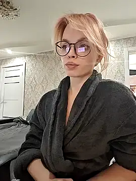 Snapshot of sinteas chatting on 01.18.25 sinteas online show from 01.18.25