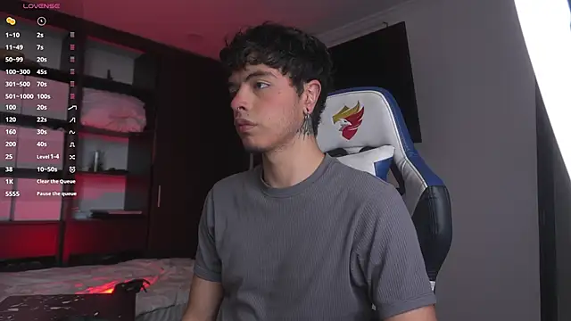 Snapshot of _morghan_ chatting on 12.17.25 morghan online show from 12.17.25