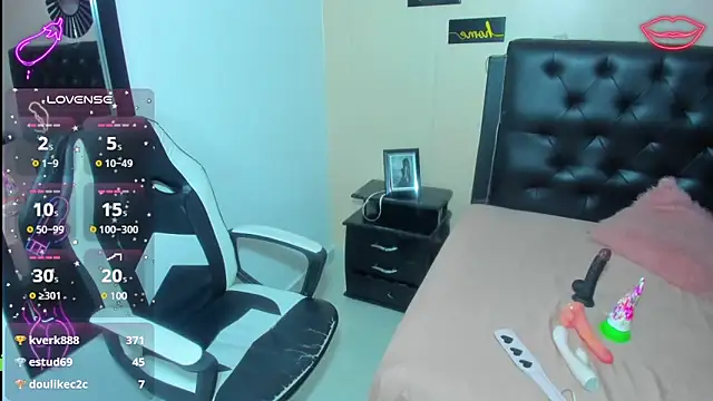 mila katts online show from 02.15.25