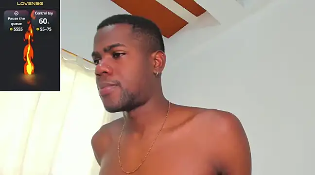 Snapshot of santi_brown chatting on 03.19.25 santi brown online show from 03.19.25