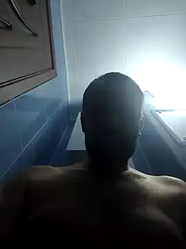 Snapshot of Govora chatting on 12.23.24 Govora online show from 12.23.24