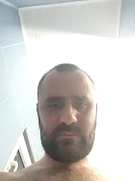 Snapshot of Govora chatting on 01.28.25 Govora online show from 01.28.25