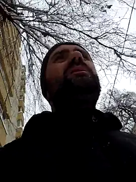 Snapshot of Govora chatting on 02.18.25 Govora online show from 02.18.25