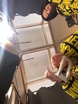 KrisMagnoly online show from 12.15.25