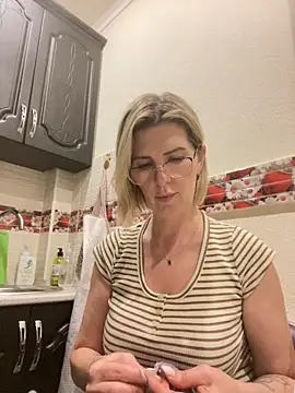 sensualEmilia online show from 04.03.26