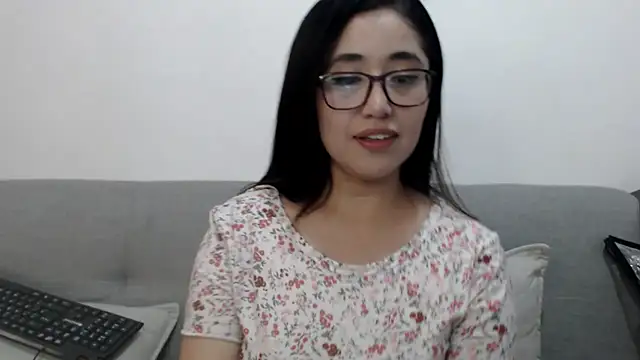 YummymeowW online show from 01.24.25