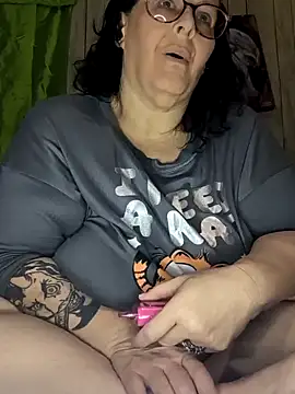 davisdesiresxh online show from 12.17.24