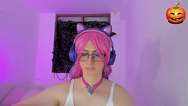 KimberlyJohnsoon online show from 10.14.25