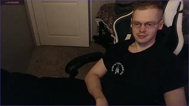 Snapshot of doloresman chatting on 03.06.25 doloresman online show from 03.06.25