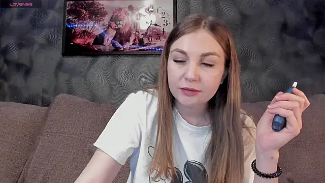 CassieMils online show from 02.18.25