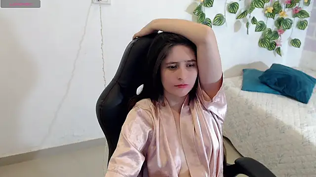 tania sweet   online show from 02.24.25