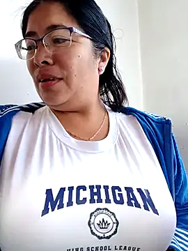   valentina18 online show from 02.21.25