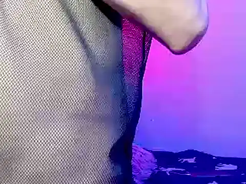 Snapshot of LAICK_01 chatting on 12.15.24 LAICK 01 online show from 12.15.24