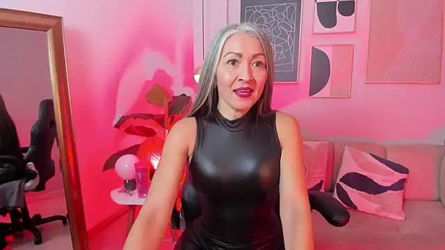  Nicoletteshea  online show from 03.27.26