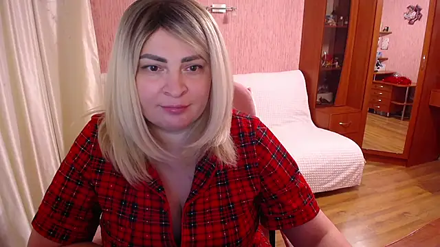 Snapshot of -MeowMeow chatting on 01.10.26 -MeowMeow online show from 01.10.26