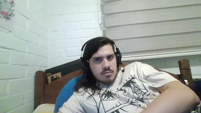 Snapshot of hung_weeb chatting on 01.13.25 hung weeb online show from 01.13.25