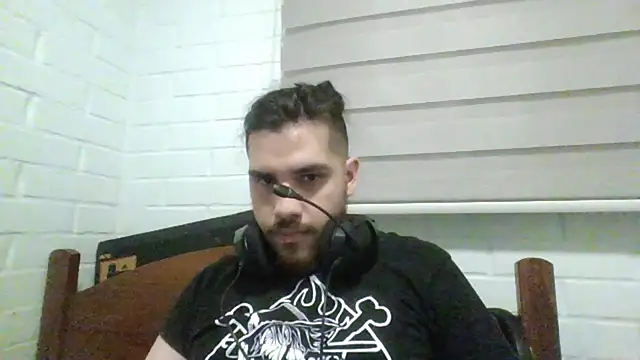 Snapshot of hung_weeb chatting on 01.23.25 hung weeb online show from 01.23.25