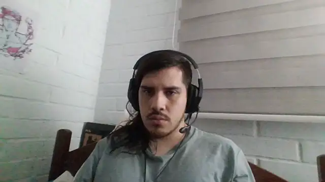 Snapshot of hung_weeb chatting on 02.14.25 hung weeb online show from 02.14.25