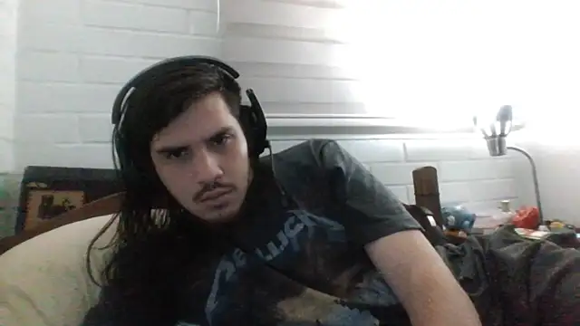 Snapshot of hung_weeb chatting on 03.11.25 hung weeb online show from 03.11.25