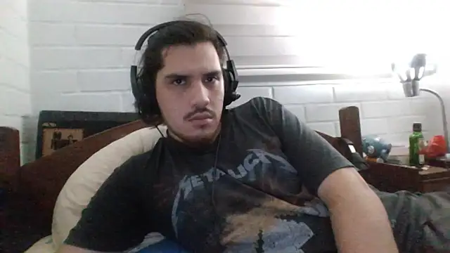 Snapshot of hung_weeb chatting on 03.12.25 hung weeb online show from 03.12.25