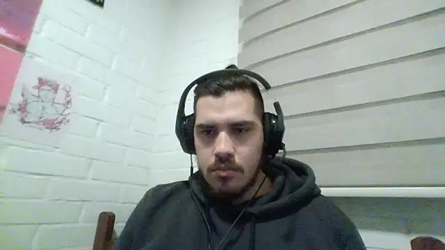 Snapshot of hung_weeb chatting on 11.01.25 hung weeb online show from 11.01.25