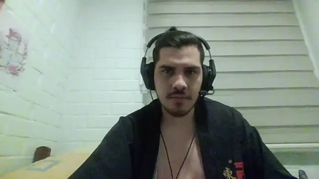 hung weeb online show from 11.18.25