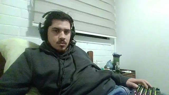 hung weeb online show from 04.14.26