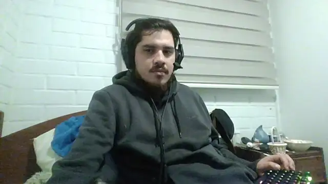 hung weeb online show from 04.24.26