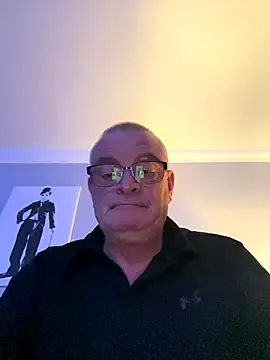 Snapshot of Garry831 chatting on 01.05.26 Garry831 online show from 01.05.26