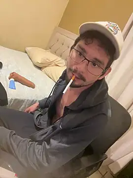 Tomthelong online show from 02.06.25