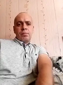 Snapshot of Robertvirt chatting on 09.14.25 Robertvirt online show from 09.14.25