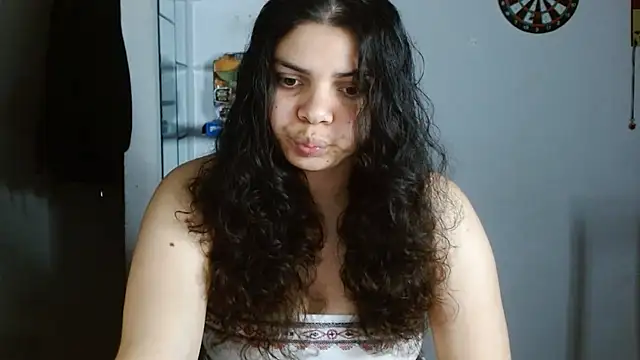 Snapshot of Nikkykora15 chatting on 05.27.26 Nikkykora15 online show from 05.27.26