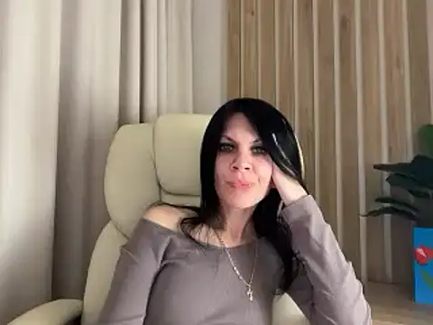 InjaAtHome online show from 04.14.26