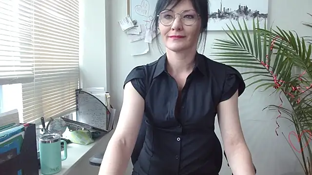 City Kat online show from 04.15.26