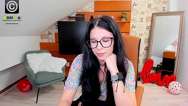 EmillyTaylor online show from 02.25.25