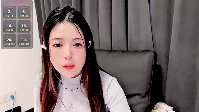 candy-yiyi online show from 03.25.26