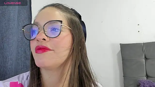 zoe69x online show from 02.13.25