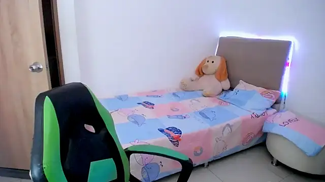  alicia z online show from 02.25.25